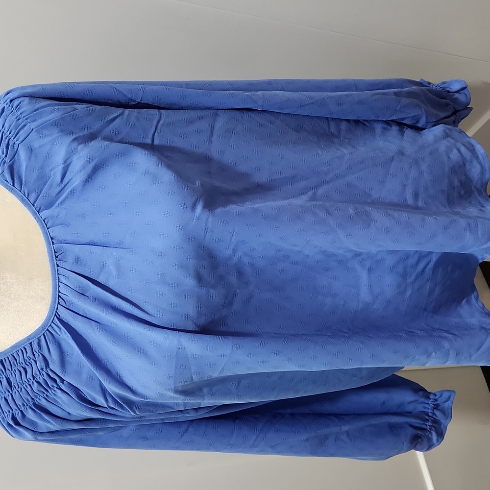 NWT Jessica Simpson Long Sleeve Blouse gathered wrists Blue Large